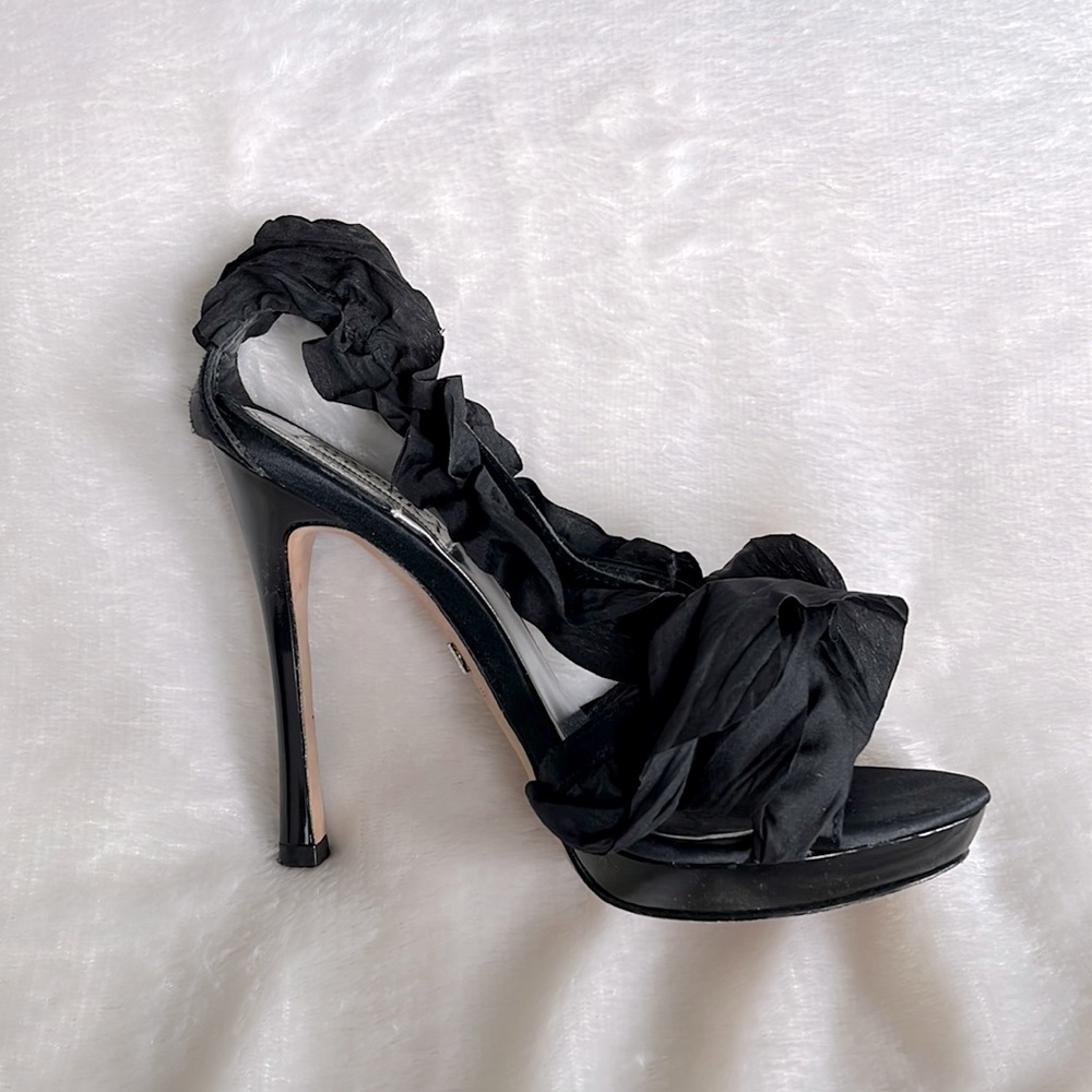Badgley Mischka ruffle heels